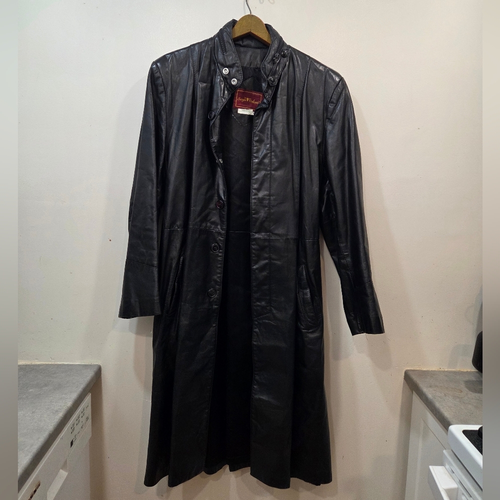 Vintage Sergio Valente Men's Black Leather Trench Coat (Size 40/Medium)